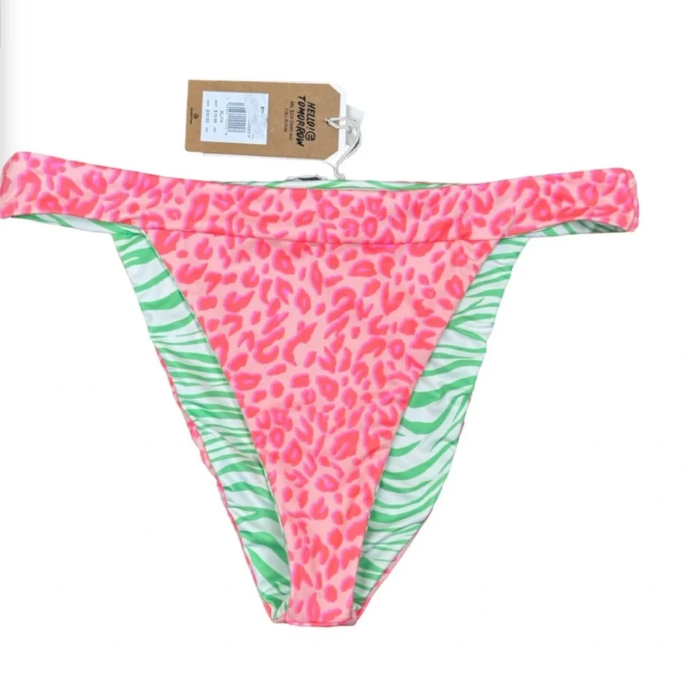 NWT Billabong Lei Low Olivia Underwire Top Reversible Hike Bikini Bottom Set